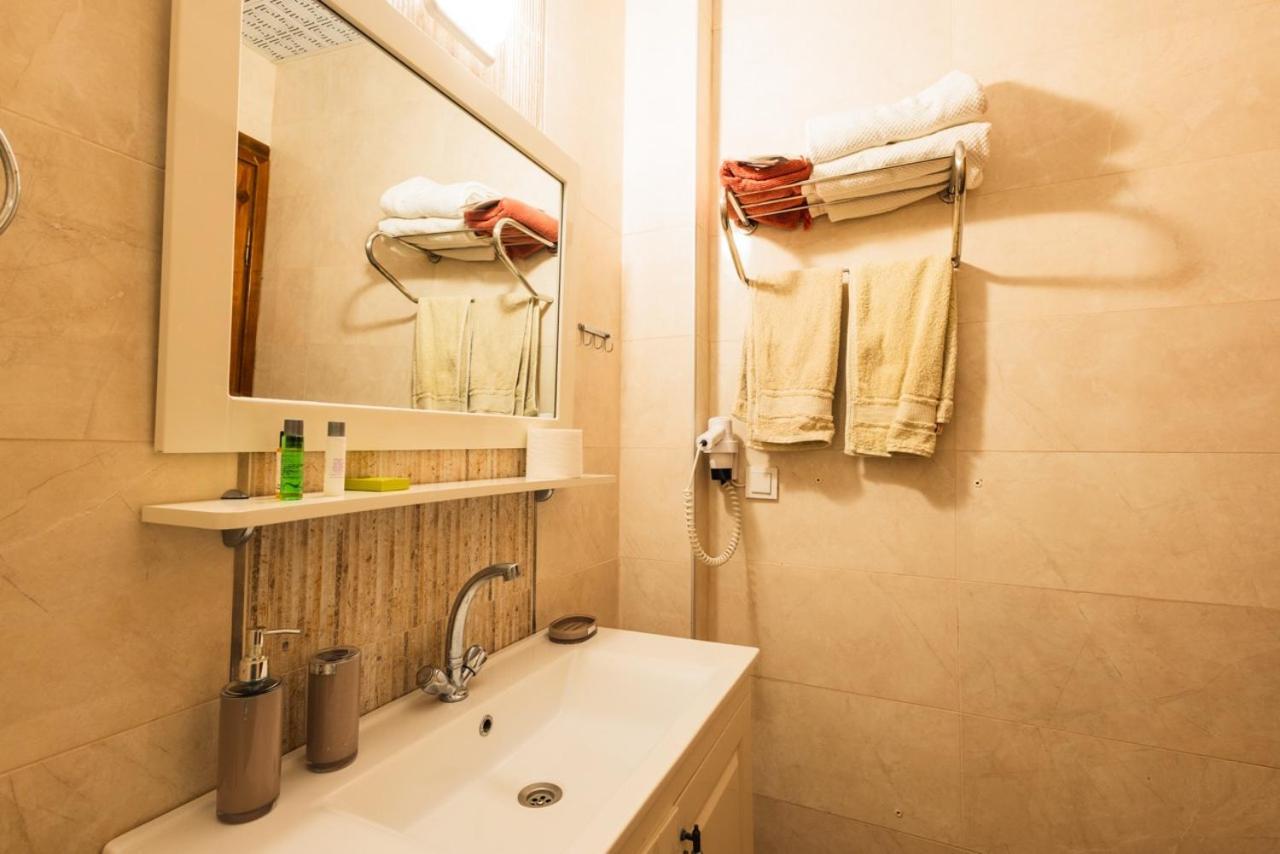 Lavantali Konak Otel Restoran Seferihisar Exterior foto