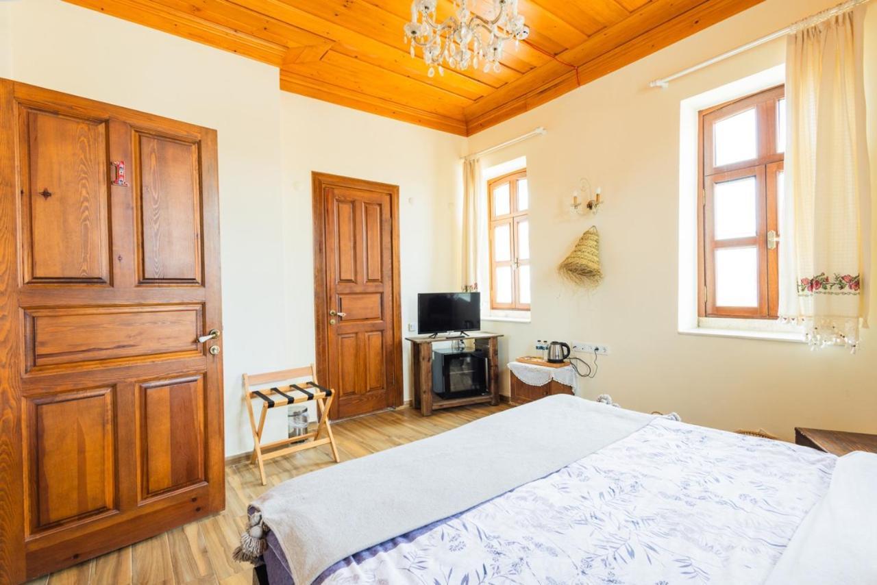 Lavantali Konak Otel Restoran Seferihisar Exterior foto